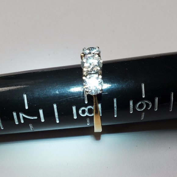 18K white gold women’s diamond ring - Picture 10 of 10